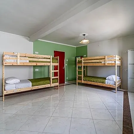Sandy Bottoms Hostel *