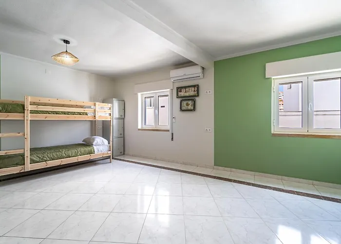 Sandy Bottoms Hostel *