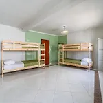 Sandy Bottoms Hostel Αλμπουφέιρα