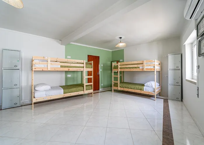 Sandy Bottoms Hostal Albufeira