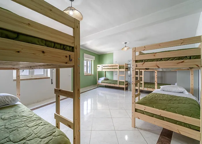 Sandy Bottoms Hostal *